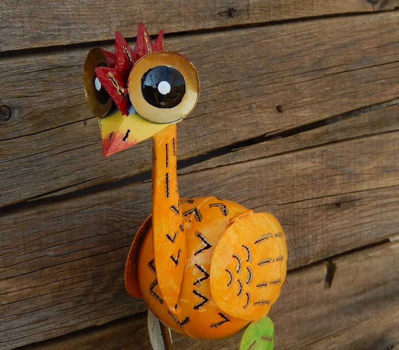 Trendshop-online Bunter exotischer Vogel Emu Reiher Paradiesvogel Teichfigur Garten 33 cm Metallvogel Skulptur Metallfigur Windlicht
